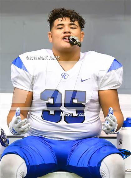 Thumbnail 3 in Chino Valley vs. Valley Christian (Kick-Off Classic) photogallery.