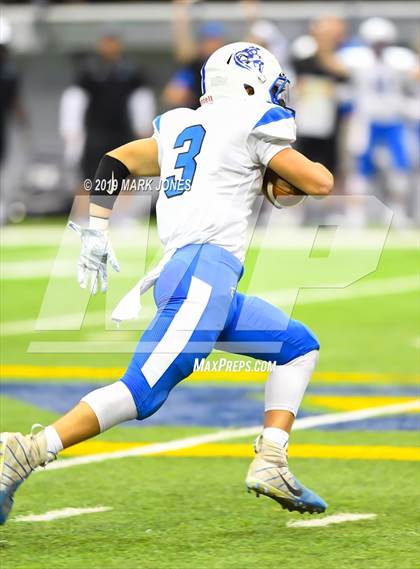 Thumbnail 1 in Chino Valley vs. Valley Christian (Kick-Off Classic) photogallery.