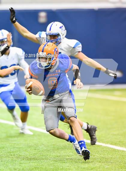 Thumbnail 2 in Chino Valley vs. Valley Christian (Kick-Off Classic) photogallery.