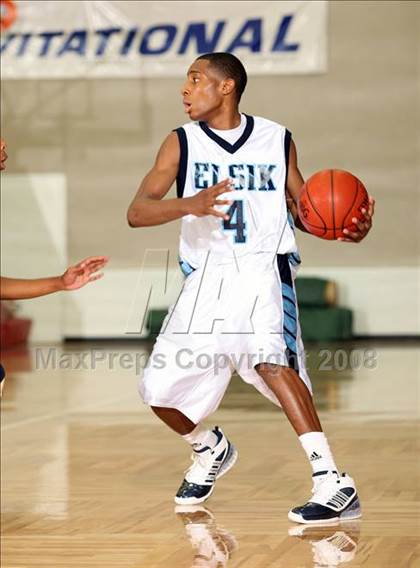 Thumbnail 2 in Klein Collins vs. Alief Elsik (McDonald's Texas Invitational) photogallery.