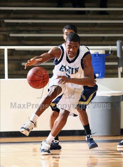 Thumbnail 1 in Klein Collins vs. Alief Elsik (McDonald's Texas Invitational) photogallery.
