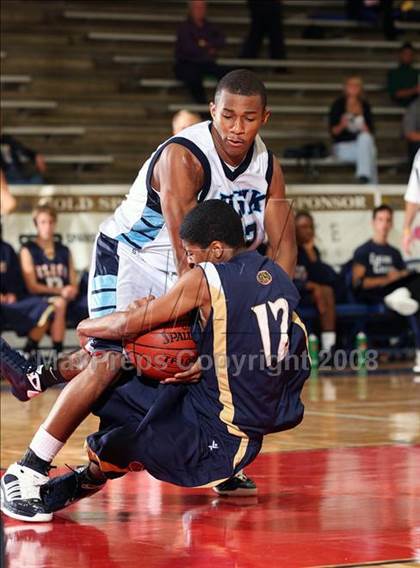 Thumbnail 3 in Klein Collins vs. Alief Elsik (McDonald's Texas Invitational) photogallery.