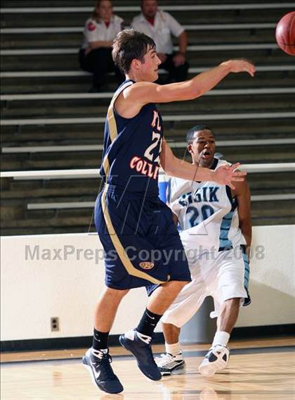 Thumbnail 2 in Klein Collins vs. Alief Elsik (McDonald's Texas Invitational) photogallery.