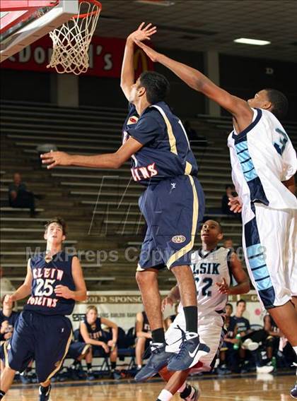 Thumbnail 1 in Klein Collins vs. Alief Elsik (McDonald's Texas Invitational) photogallery.