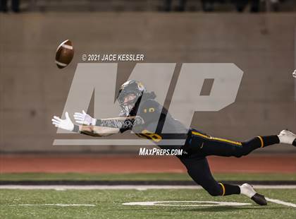 Thumbnail 3 in Rancho Mirage @ Ventura (CIF SS Div-9 Quarter Final) photogallery.