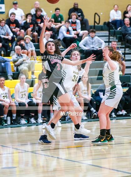 Thumbnail 2 in Carondelet vs. San Ramon Valley (CIF NCS D1 Semifinal) photogallery.