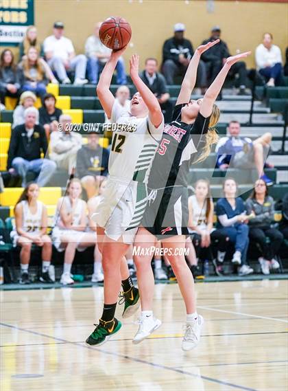 Thumbnail 2 in Carondelet vs. San Ramon Valley (CIF NCS D1 Semifinal) photogallery.