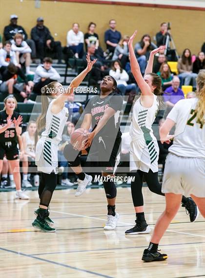 Thumbnail 2 in Carondelet vs. San Ramon Valley (CIF NCS D1 Semifinal) photogallery.