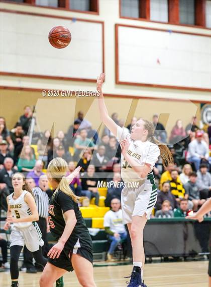 Thumbnail 1 in Carondelet vs. San Ramon Valley (CIF NCS D1 Semifinal) photogallery.