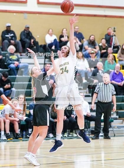 Thumbnail 1 in Carondelet vs. San Ramon Valley (CIF NCS D1 Semifinal) photogallery.
