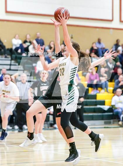 Thumbnail 2 in Carondelet vs. San Ramon Valley (CIF NCS D1 Semifinal) photogallery.