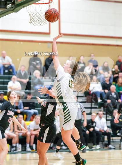 Thumbnail 1 in Carondelet vs. San Ramon Valley (CIF NCS D1 Semifinal) photogallery.