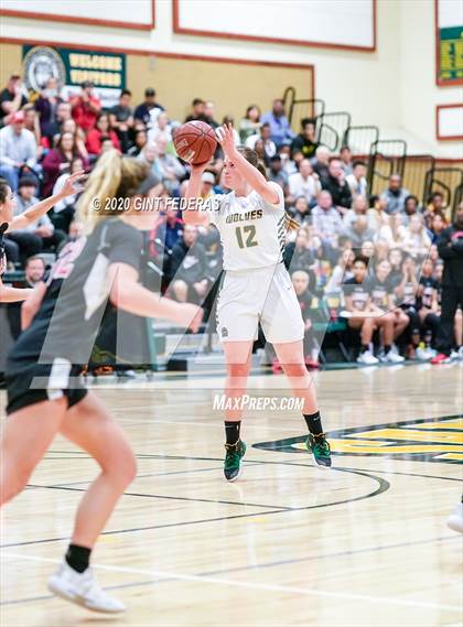 Thumbnail 3 in Carondelet vs. San Ramon Valley (CIF NCS D1 Semifinal) photogallery.