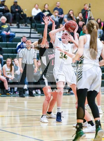 Thumbnail 3 in Carondelet vs. San Ramon Valley (CIF NCS D1 Semifinal) photogallery.