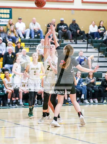 Thumbnail 1 in Carondelet vs. San Ramon Valley (CIF NCS D1 Semifinal) photogallery.