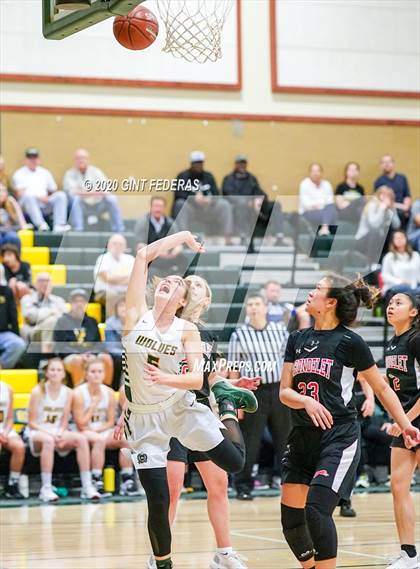 Thumbnail 3 in Carondelet vs. San Ramon Valley (CIF NCS D1 Semifinal) photogallery.