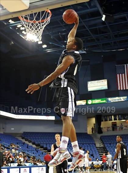 Thumbnail 3 in Feinberg Academic All-American Classic photogallery.