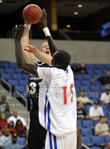 Thumbnail 3 in Feinberg Academic All-American Classic photogallery.