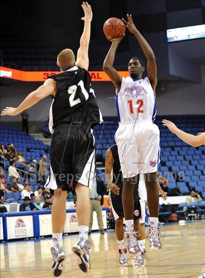 Thumbnail 3 in Feinberg Academic All-American Classic photogallery.