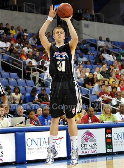 Thumbnail 3 in Feinberg Academic All-American Classic photogallery.