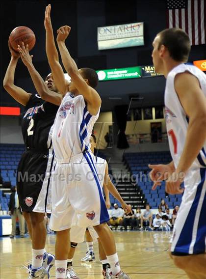 Thumbnail 2 in Feinberg Academic All-American Classic photogallery.