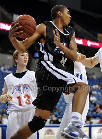 Thumbnail 3 in Feinberg Academic All-American Classic photogallery.