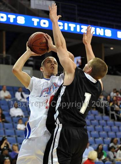 Thumbnail 2 in Feinberg Academic All-American Classic photogallery.