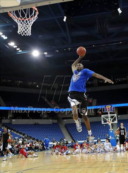 Thumbnail 3 in Feinberg Academic All-American Classic photogallery.