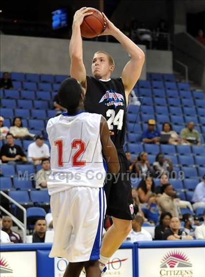 Thumbnail 2 in Feinberg Academic All-American Classic photogallery.