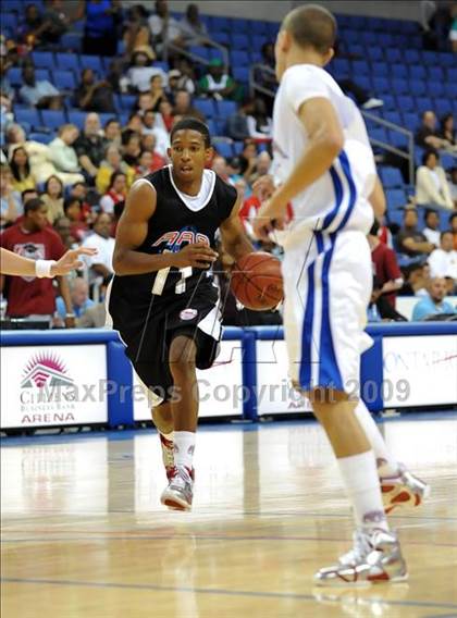 Thumbnail 2 in Feinberg Academic All-American Classic photogallery.