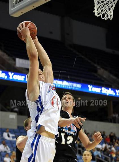 Thumbnail 3 in Feinberg Academic All-American Classic photogallery.