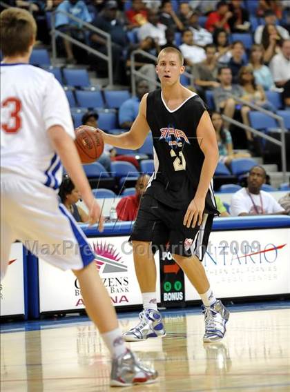 Thumbnail 2 in Feinberg Academic All-American Classic photogallery.