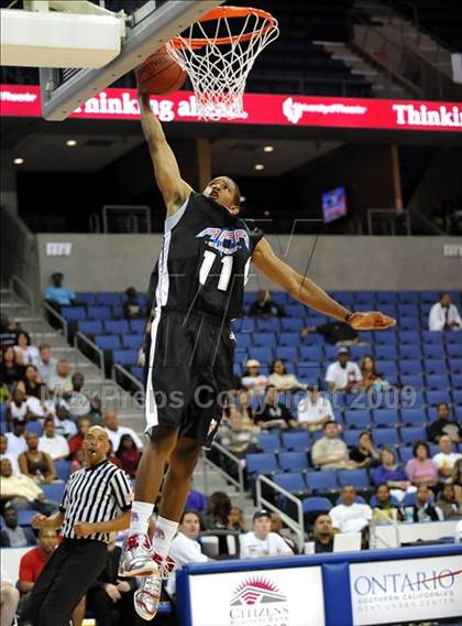 Thumbnail 3 in Feinberg Academic All-American Classic photogallery.