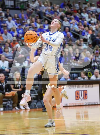 Thumbnail 2 in Emery vs. Richfield (UHSAA 3A Final) photogallery.