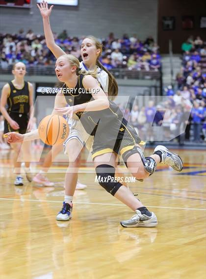 Thumbnail 3 in Emery vs. Richfield (UHSAA 3A Final) photogallery.