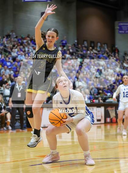 Thumbnail 2 in Emery vs. Richfield (UHSAA 3A Final) photogallery.