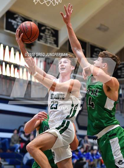 Thumbnail 3 in Miramonte vs. Drake photogallery.