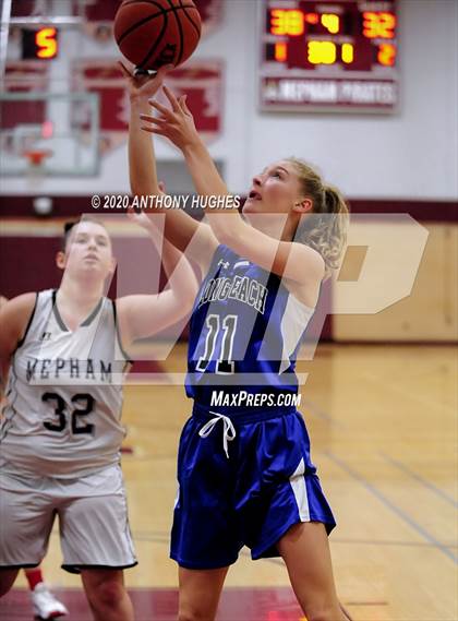Thumbnail 2 in Mepham vs. Long Beach photogallery.