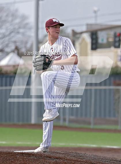 Thumbnail 1 in Guyer [John H.] vs Round Rock (Highland Park Tournament) photogallery.