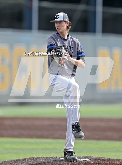 Thumbnail 3 in Guyer [John H.] vs Round Rock (Highland Park Tournament) photogallery.