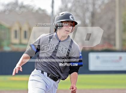 Thumbnail 2 in Guyer [John H.] vs Round Rock (Highland Park Tournament) photogallery.
