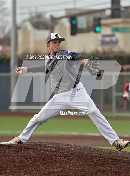 Thumbnail 2 in Guyer [John H.] vs Round Rock (Highland Park Tournament) photogallery.