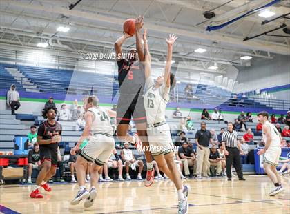 Thumbnail 3 in Raytown South vs. Lafayette (MSHSAA Class 4 Quarterfinal) photogallery.