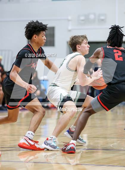 Thumbnail 2 in Raytown South vs. Lafayette (MSHSAA Class 4 Quarterfinal) photogallery.