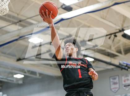 Thumbnail 1 in Raytown South vs. Lafayette (MSHSAA Class 4 Quarterfinal) photogallery.