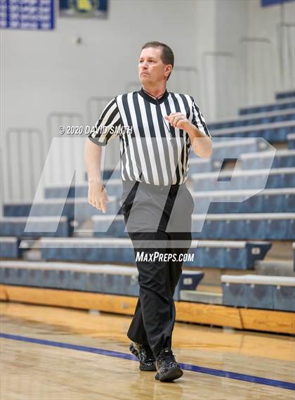 Thumbnail 1 in Raytown South vs. Lafayette (MSHSAA Class 4 Quarterfinal) photogallery.