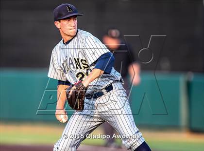 Thumbnail 2 in Arlington Martin vs Keller (UIL 6A Regional Final) photogallery.
