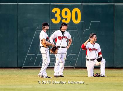 Thumbnail 2 in Arlington Martin vs Keller (UIL 6A Regional Final) photogallery.