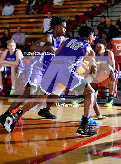 Thumbnail 3 in Rancho Christian vs. Gonzaga (Nike Extravaganza) photogallery.
