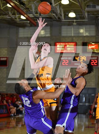 Thumbnail 3 in Rancho Christian vs. Gonzaga (Nike Extravaganza) photogallery.